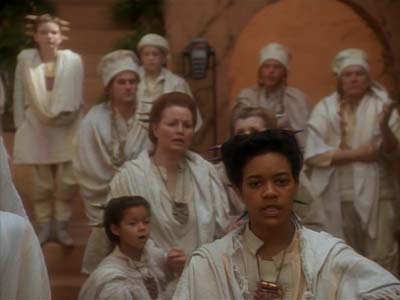 Star Trek: Deep Space Nine Screencaps "Shadowplay" (S2:E16)