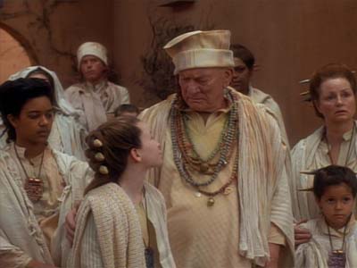 Star Trek: Deep Space Nine Screencaps "Shadowplay" (S2:E16)