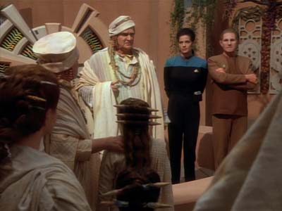 Star Trek: Deep Space Nine Screencaps "Shadowplay" (S2:E16)