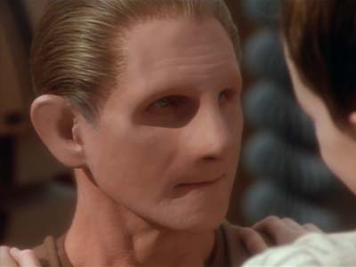 Star Trek: Deep Space Nine Screencaps "Shadowplay" (S2:E16)