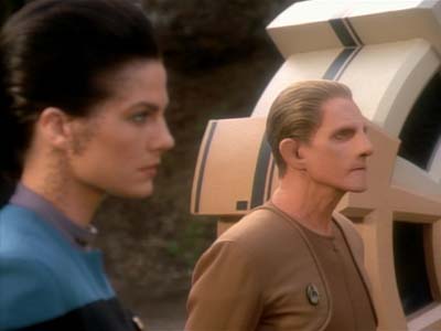 Star Trek: Deep Space Nine Screencaps "Shadowplay" (S2:E16)