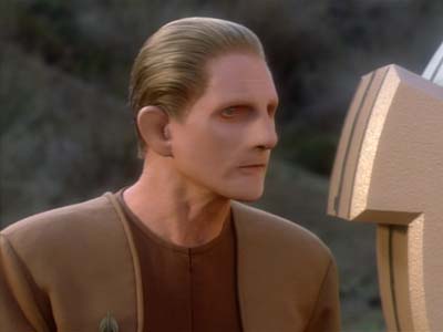 Star Trek: Deep Space Nine Screencaps "Shadowplay" (S2:E16)