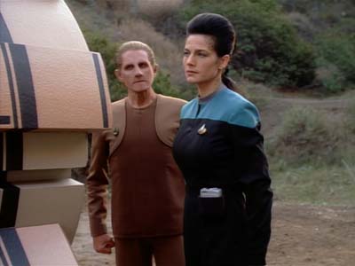 Star Trek: Deep Space Nine Screencaps "Shadowplay" (S2:E16)
