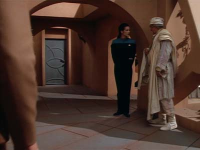 Star Trek: Deep Space Nine Screencaps "Shadowplay" (S2:E16)