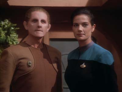 Star Trek: Deep Space Nine Screencaps "Shadowplay" (S2:E16)