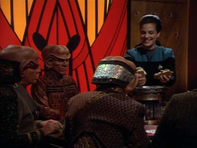 Star Trek: Deep Space Nine Screencaps "Playing God" (S2:E17)