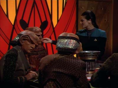 Star Trek: Deep Space Nine Screencaps "Playing God" (S2:E17)