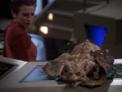 Star Trek: Deep Space Nine Screencaps "Playing God" (S2:E17)