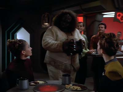 Star Trek: Deep Space Nine Screencaps "Playing God" (S2:E17)