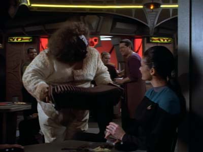 Star Trek: Deep Space Nine Screencaps "Playing God" (S2:E17)