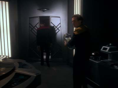 Star Trek: Deep Space Nine Screencaps "Playing God" (S2:E17)