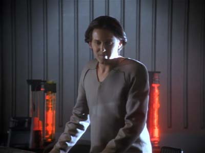 Star Trek: Deep Space Nine Screencaps "Playing God" (S2:E17)