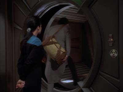 Star Trek: Deep Space Nine Screencaps "Playing God" (S2:E17)