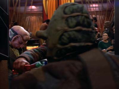 Star Trek: Deep Space Nine Screencaps "Profit and Loss" (S2:E18)
