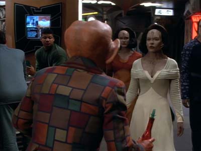 Star Trek: Deep Space Nine Screencaps "Profit and Loss" (S2:E18)
