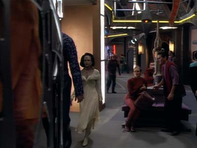 Star Trek: Deep Space Nine Screencaps "Profit and Loss" (S2:E18)
