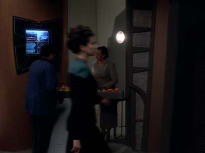 Star Trek: Deep Space Nine Screencaps "Profit and Loss" (S2:E18)