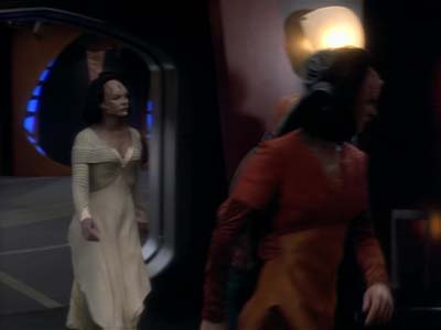Star Trek: Deep Space Nine Screencaps "Profit and Loss" (S2:E18)