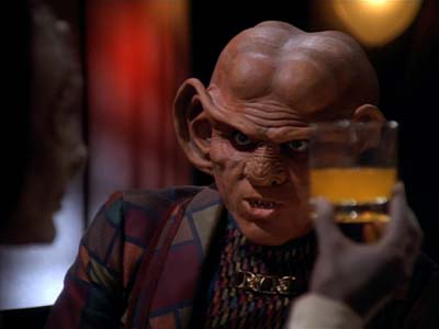 Star Trek: Deep Space Nine Screencaps "Profit and Loss" (S2:E18)