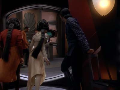 Star Trek: Deep Space Nine Screencaps "Profit and Loss" (S2:E18)