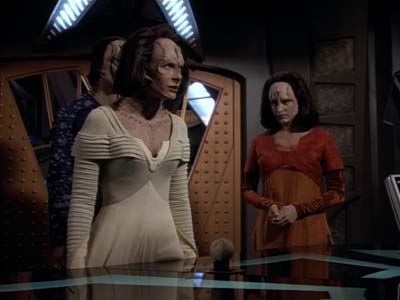 Star Trek: Deep Space Nine Screencaps "Profit and Loss" (S2:E18)