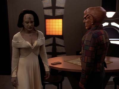 Star Trek: Deep Space Nine Screencaps "Profit and Loss" (S2:E18)