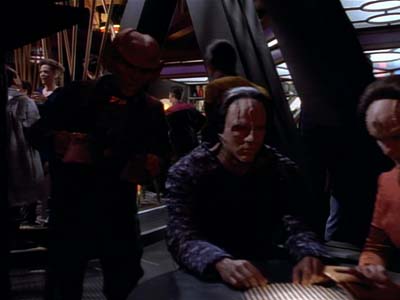 Star Trek: Deep Space Nine Screencaps "Profit and Loss" (S2:E18)