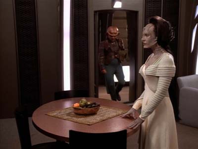 Star Trek: Deep Space Nine Screencaps "Profit and Loss" (S2:E18)