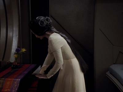 Star Trek: Deep Space Nine Screencaps "Profit and Loss" (S2:E18)