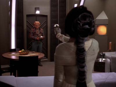 Star Trek: Deep Space Nine Screencaps "Profit and Loss" (S2:E18)