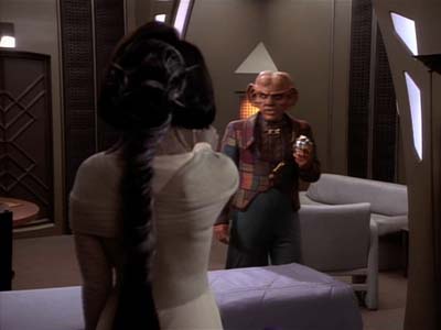 Star Trek: Deep Space Nine Screencaps "Profit and Loss" (S2:E18)