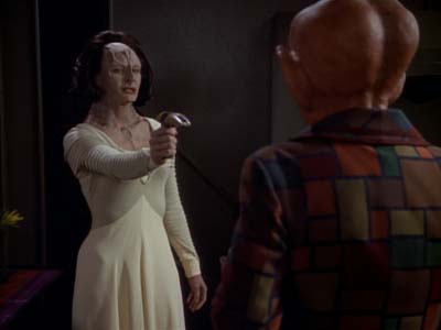 Star Trek: Deep Space Nine Screencaps "Profit and Loss" (S2:E18)