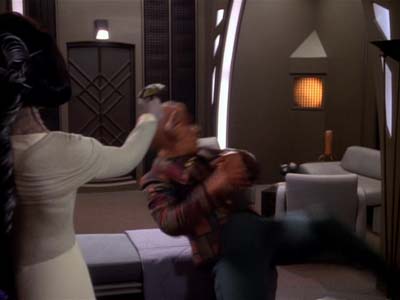 Star Trek: Deep Space Nine Screencaps "Profit and Loss" (S2:E18)