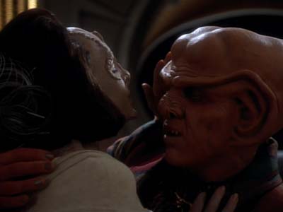 Star Trek: Deep Space Nine Screencaps "Profit and Loss" (S2:E18)