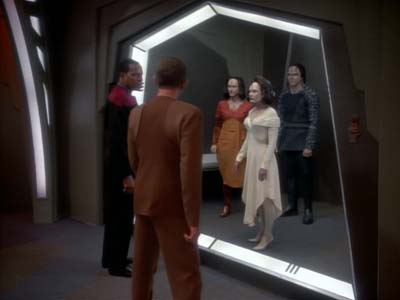 Star Trek: Deep Space Nine Screencaps "Profit and Loss" (S2:E18)