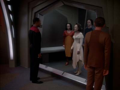 Star Trek: Deep Space Nine Screencaps "Profit and Loss" (S2:E18)