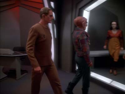 Star Trek: Deep Space Nine Screencaps "Profit and Loss" (S2:E18)