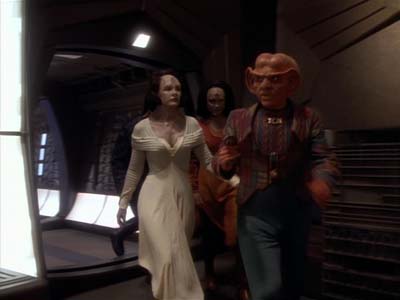 Star Trek: Deep Space Nine Screencaps "Profit and Loss" (S2:E18)