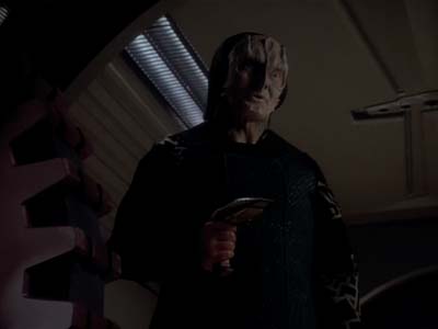 Star Trek: Deep Space Nine Screencaps "Profit and Loss" (S2:E18)