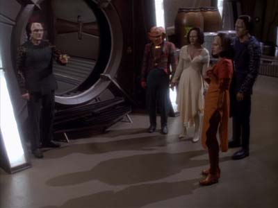 Star Trek: Deep Space Nine Screencaps "Profit and Loss" (S2:E18)