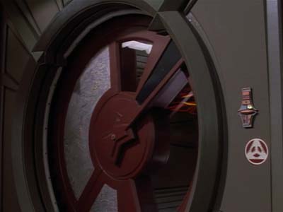 Star Trek: Deep Space Nine Screencaps "The Maquis, Part I" (S2:E20)