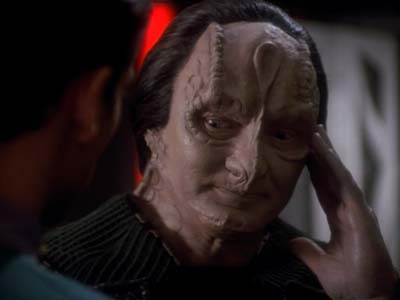 Star Trek: Deep Space Nine Screencaps "The Wire" (S2:E22)