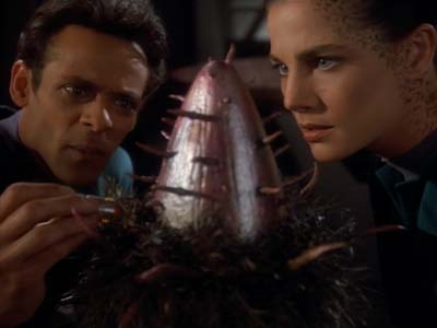 Star Trek: Deep Space Nine Screencaps "The Wire" (S2:E22)