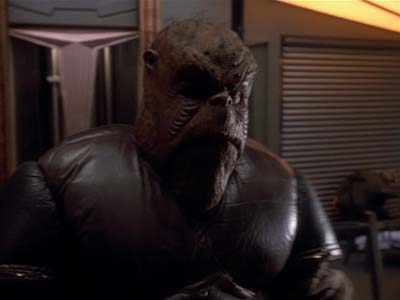Star Trek: Deep Space Nine Screencaps "The Wire" (S2:E22)