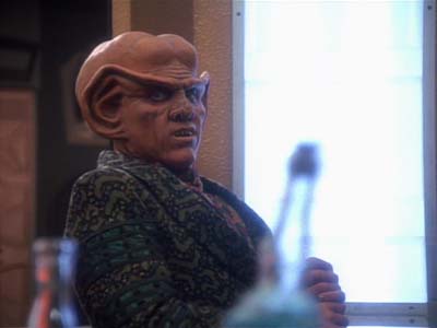 Star Trek: Deep Space Nine Screencaps "The Wire" (S2:E22)