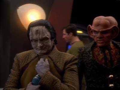 Star Trek: Deep Space Nine Screencaps "The Wire" (S2:E22)