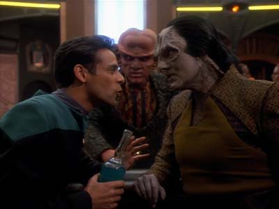 Star Trek: Deep Space Nine Screencaps "The Wire" (S2:E22)