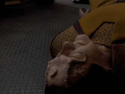 Star Trek: Deep Space Nine Screencaps "The Wire" (S2:E22)