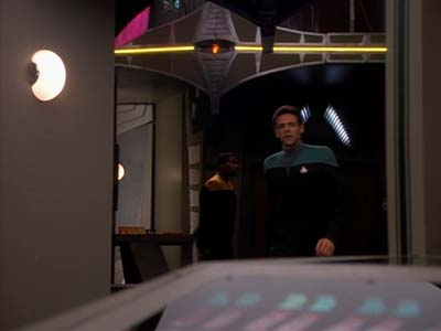 Star Trek: Deep Space Nine Screencaps "The Wire" (S2:E22)
