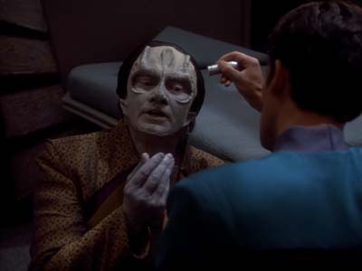 Star Trek: Deep Space Nine Screencaps "The Wire" (S2:E22)